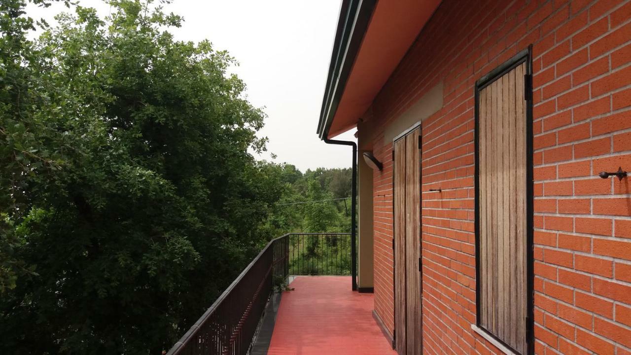 B&B Le Tre Rose Di Maria Pedara Exterior photo
